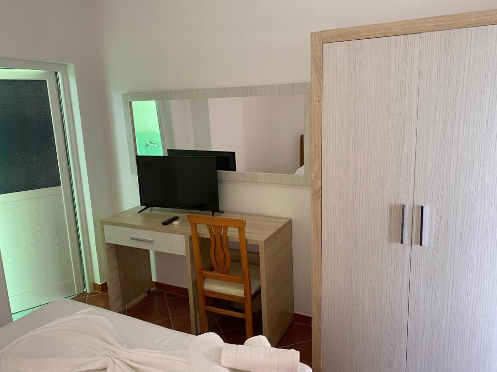 Hotel Dini ราดฮีมือ ภายนอก รูปภาพ